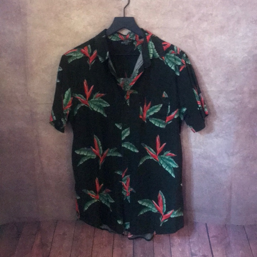 Black Hawaiian shirt